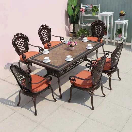 Favorit M